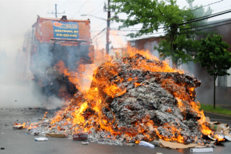 LFD garbage1 060118
