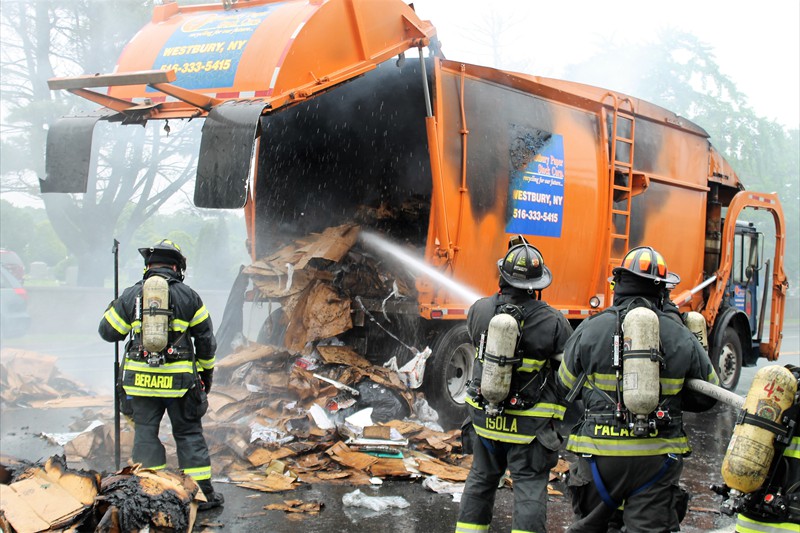 LFD garbage7b 060118