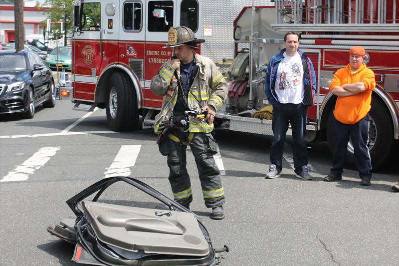 LFD Merrick Road pin 9i 051519