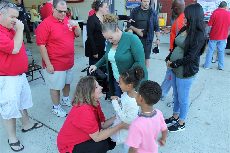 LFD OWW 7 greets kids 090917