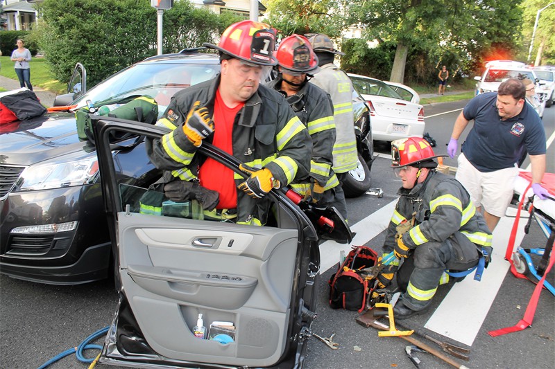LFD accident peninsula 9 080417