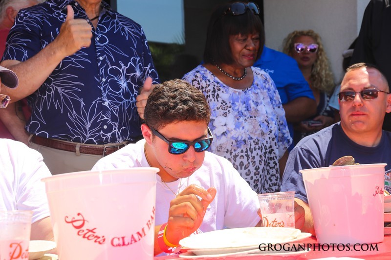 OWW clam eating 6c 071617