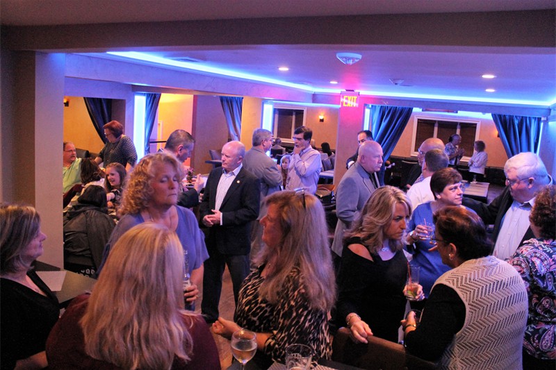 Floodlight dinner 3 091517 group