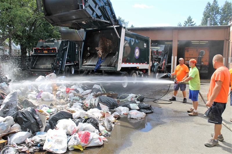 LFD DPW fire5 083016