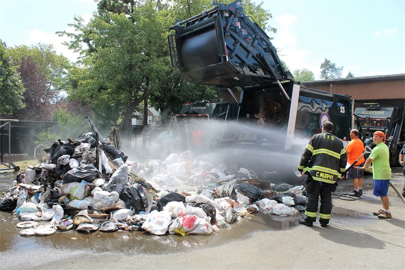 LFD DPW fire6 083016
