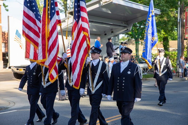 Fourth parade 7 060819 flags